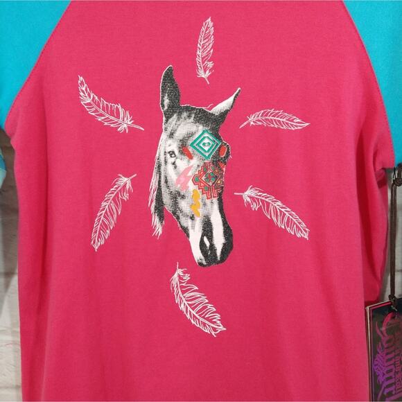 W Rock & Roll Cowgirl Pink Turquoise Horse Feather Graphic Henley T Shirt NWT L - Picture 3 of 7